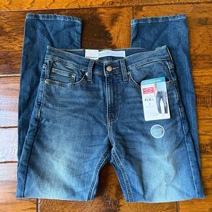 Signature by Levi Strauss S47 Regular Taper 28x30 denim jeans NWT